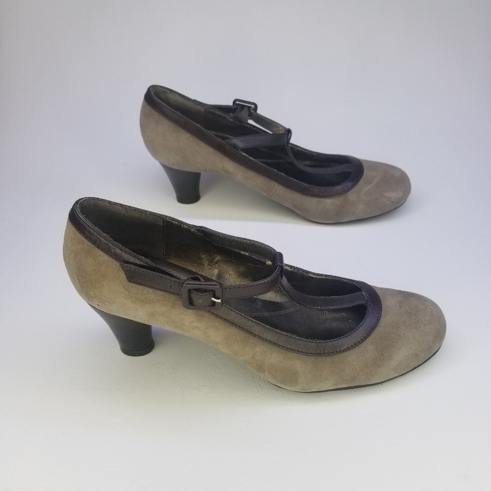 Women's Sz 8.5M  Mary Jane Naturalizers